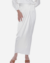 Load image into Gallery viewer, AUDREY SKIRT IN WHITE