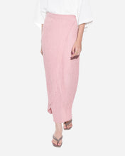 Load image into Gallery viewer, CHLOE SKIRT IN PINK
