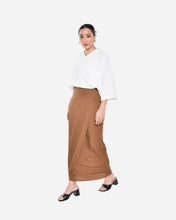 Load image into Gallery viewer, SCARLETT SKIRT IN BROWN
