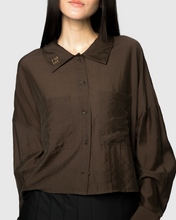 Load image into Gallery viewer, CROPPED SHIRT WITH SASH IN BROWN