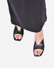 Load image into Gallery viewer, AMARA HEELS IN BLACK