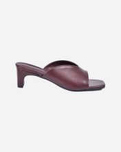 Load image into Gallery viewer, AMARA HEELS IN BURGUNDY