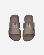 Load image into Gallery viewer, 1311 MEN SLIDERS IN OLIVE