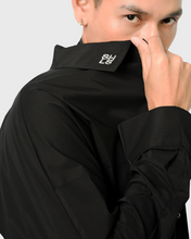 Load image into Gallery viewer, MIDI TRENCH SHIRT IN BLACK