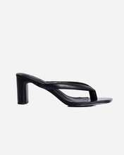 Load image into Gallery viewer, RAY HEELS IN BLACK