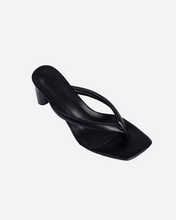 Load image into Gallery viewer, RAY HEELS IN BLACK