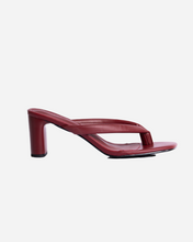 Load image into Gallery viewer, RAY HEELS IN RED