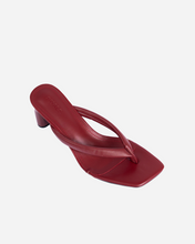 Load image into Gallery viewer, RAY HEELS IN RED