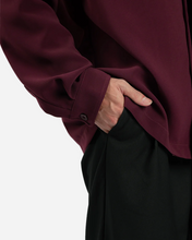 Load image into Gallery viewer, REMY SHIRT IN BURGUNDY