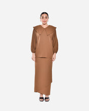 Load image into Gallery viewer, SCARLETT SET IN BROWN
