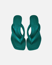 Load image into Gallery viewer, RAY HEELS IN GREEN

