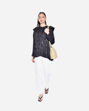 Load image into Gallery viewer, MARILYN TOP IN BLACK
