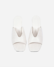 Load image into Gallery viewer, AMARA HEELS IN LIGHT GREY
