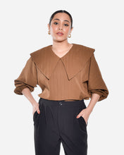 Load image into Gallery viewer, SCARLETT TOP IN BROWN
