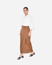 Load image into Gallery viewer, SCARLETT SKIRT IN BROWN
