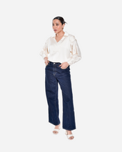 Load image into Gallery viewer, AUDREY TOP IN CREAM
