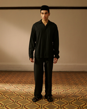 Load image into Gallery viewer, RIAN SHIRT IN BLACK
