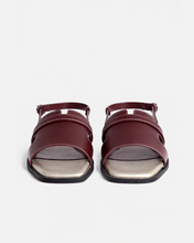 Load image into Gallery viewer, 1311 TOP-STITCHED WOMEN SANDALS IN BURGUNDY
