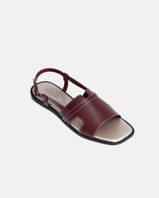 Load image into Gallery viewer, 1311 TOP-STITCHED WOMEN SANDALS IN BURGUNDY
