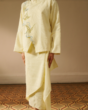 Load image into Gallery viewer, SAYARA SET IN CREAM
