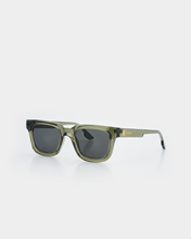 Load image into Gallery viewer, THE BOBBY SHALS MUSK SILVER
