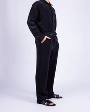 Load image into Gallery viewer, BUDI SET IN BLACK CORDUROY
