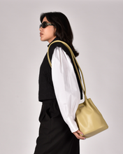 Load image into Gallery viewer, MINI KOURTNEY IN BANOFFEE
