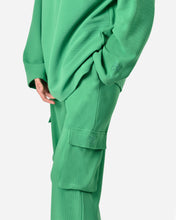Load image into Gallery viewer, CARGO SWEATSHIRT IN GREEN
