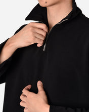 Load image into Gallery viewer, CARGO SWEATSHIRT IN BLACK
