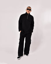 Load image into Gallery viewer, CARGO SWEATSHIRT IN BLACK

