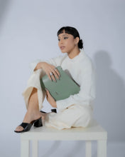 Load image into Gallery viewer, PHOEBE BAG IN GREEN
