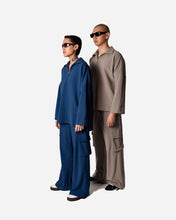Load image into Gallery viewer, CARGO SWEATSHIRT IN BLUE
