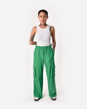 Load image into Gallery viewer, CARGO PANTS IN GREEN
